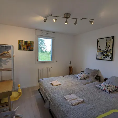 Chalet Le Rocky Large With Wooden Deck And Private Garden Next To Fontainebleau Forest *