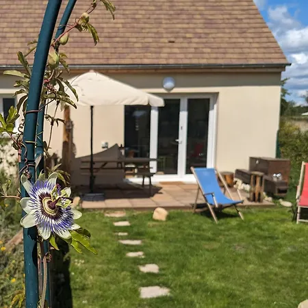 Chalet Le Rocky Large With Wooden Deck And Private Garden Next To Fontainebleau Forest Acheres-la-Foret