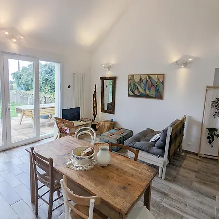 Le Rocky Large With Wooden Deck And Private Garden Next To Fontainebleau Forest Chalet Acheres-la-Foret